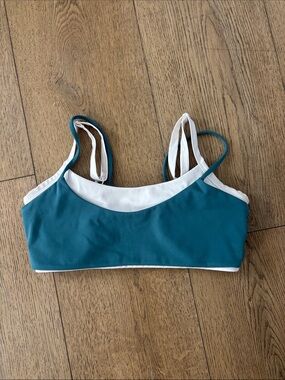 FORM sports bra